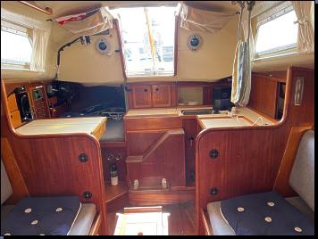 Le coin navigation et la cuisine de Lista